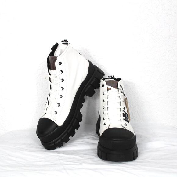 Palladium Boots Revolt Hi Tx Boot Sneaker in Star White Size 9 Street Platform - Picture 1 of 7